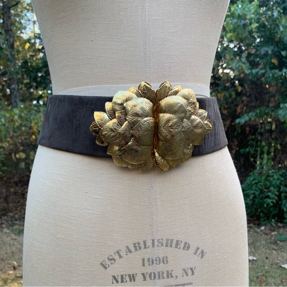 Vintage Leather/Suede & Brass Leaf Belt - Picture 2 of 16